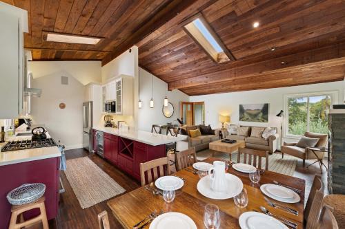 The Retreat at River Gardens