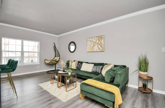 The Retreat on Lansdale 2BR/2BA Sleeps 6 Gym
