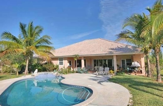 Fünf-Sterne-Luxus-Haus, Pool, Dock für Ihr Boot. Gehen Sie zu Taino Beach & Bars.