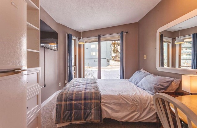 The Ridge | Ski-In Ski-Out Condo w/ Free Parking