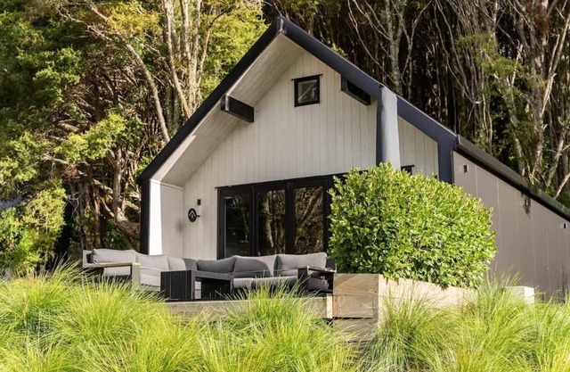 The Ridge Villa 1 – Private Escape with Infrared Sauna