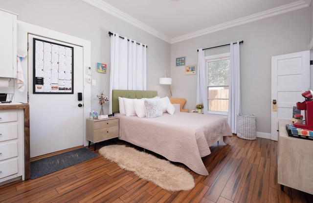 The Riley. Retro charm in the Heart of DT Amarillo. Near I-40 & Historic Rt 66