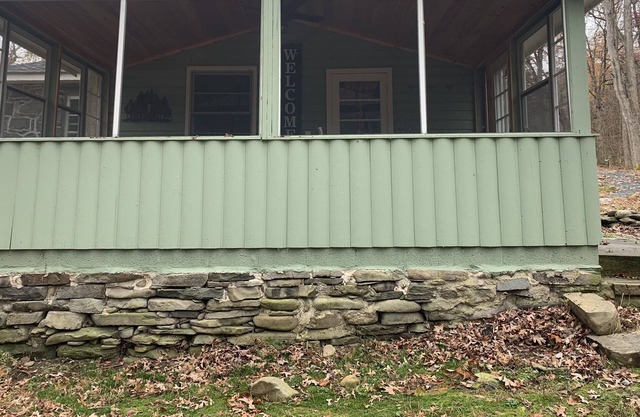 The River Cottage Newly renovated cottage that sits right on the Delaware River