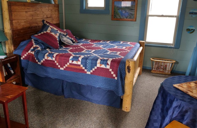 "The Riverview" - Cabin 5