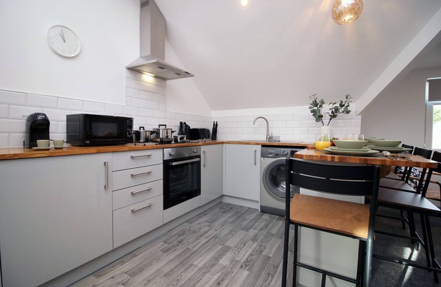 The Roath by Stay South Wales - FREE Parking