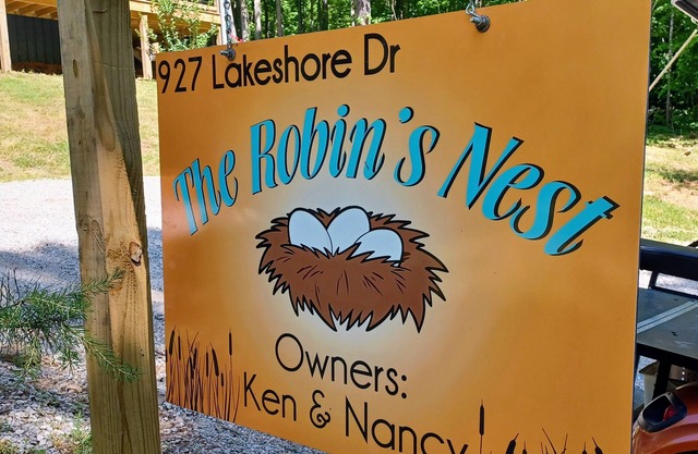 The Robins Nest!Amish built one year old ,only one mile from boat ramp .