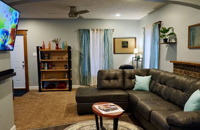 The Rock: 1 Block from Downtown w/ Private Parking