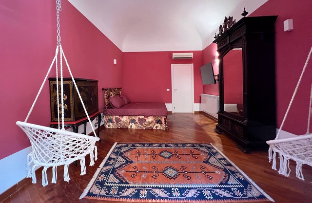 THE ROOTS (VACATION HOME)