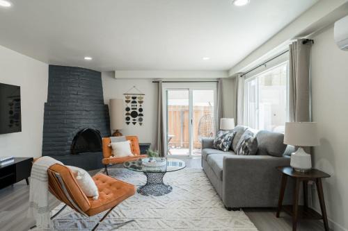 The Rosemont III - La Jolla Luxury