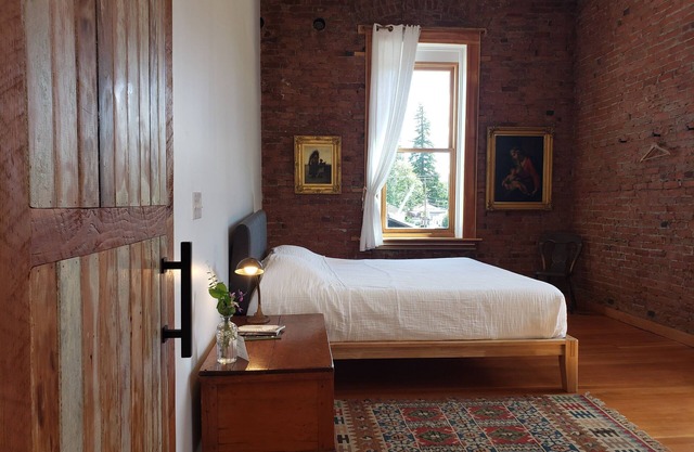 The Royal Block - Room 6