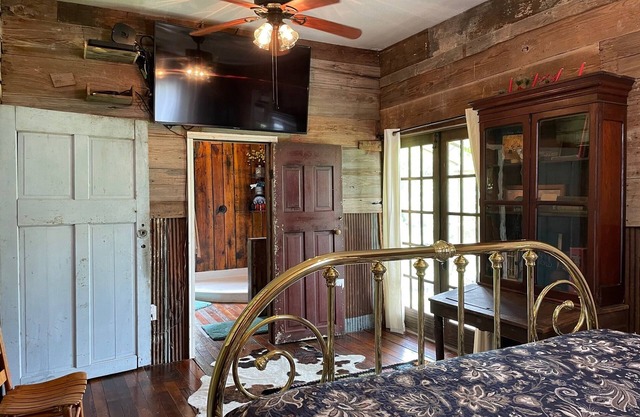 The Rustic Hideaway