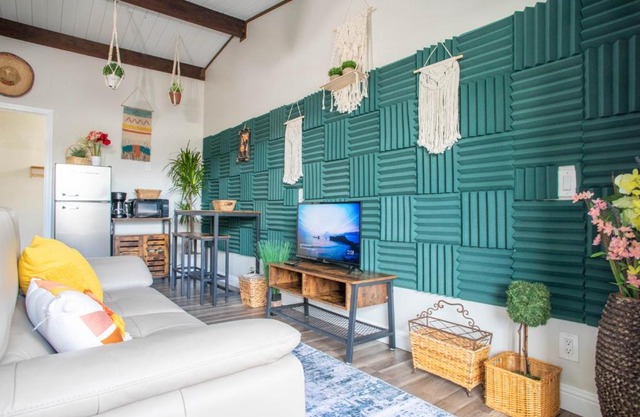 Discounted! The Sage Boho Cali Dreamy Retreat