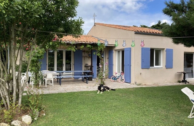 La Rose des sables-Villa-Villa-Ensuite Bad-Gartenblick