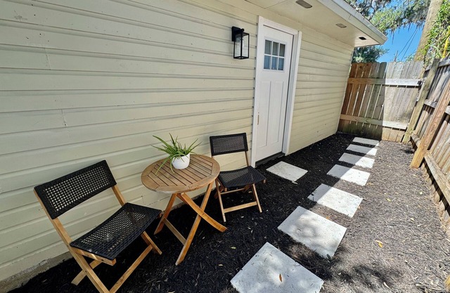 The Sanford Foodie Guest House