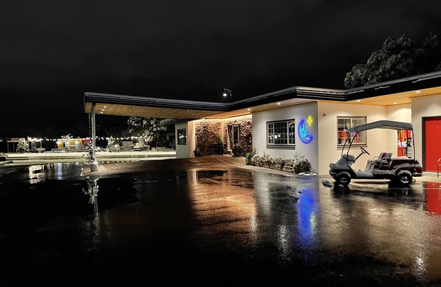 The Sapphire Motel