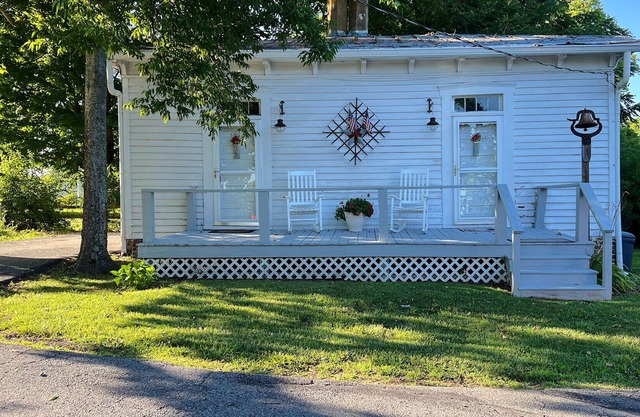 The Schoolhouse in Historic Worsham