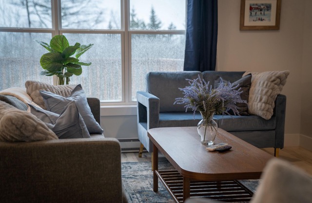 The Scotia Modern: Luxury 4 bedroom House w/ gym in Halifax. Close to downtown