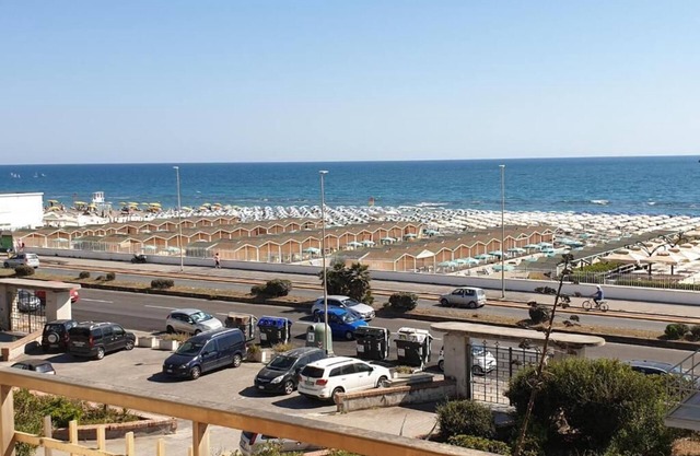 THE SEA OF ROME APARTMENT "TIMONI"