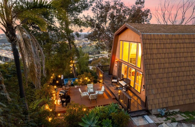 The SeaBarn | Vista Views, Hot Tub & Stargazing