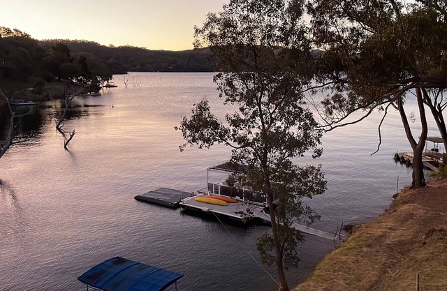 Die Hütte - Lake Eildon