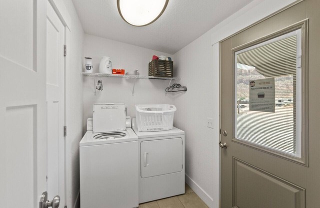 The Shack I Private Hot Tub I Trailer Parking I RV Hookups