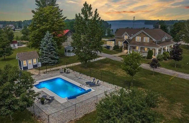The Sheldon Manor & Vineyard