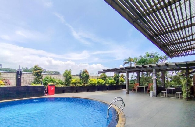 The Signature 2BR at Grand Setiabudi Apartment By Travelio