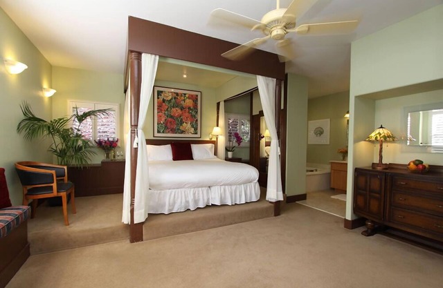 The Sonoma Cottage will be your home away from home, the perfect getaway spot!