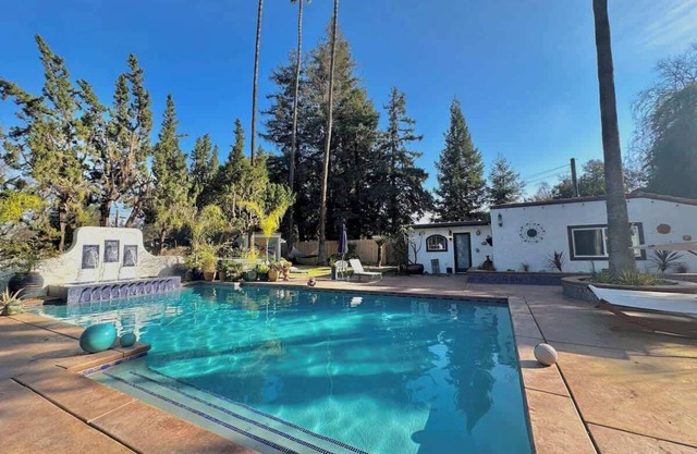 The Spanish Watson Casita, Hot Tub, Pool Oasis