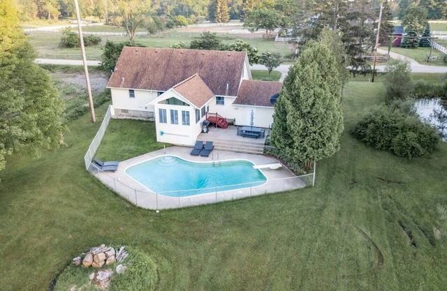 The Splash Pad- a secluded pool/hot tub oasis