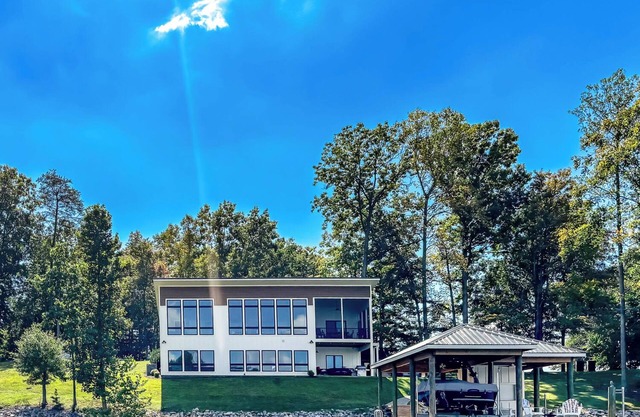 The StarBird: Waterfront with BIG views! LINENS NOW INCLUDED