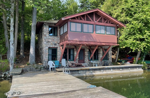 Das Steinhaus: A Quiet, Kuchen, am See Respite