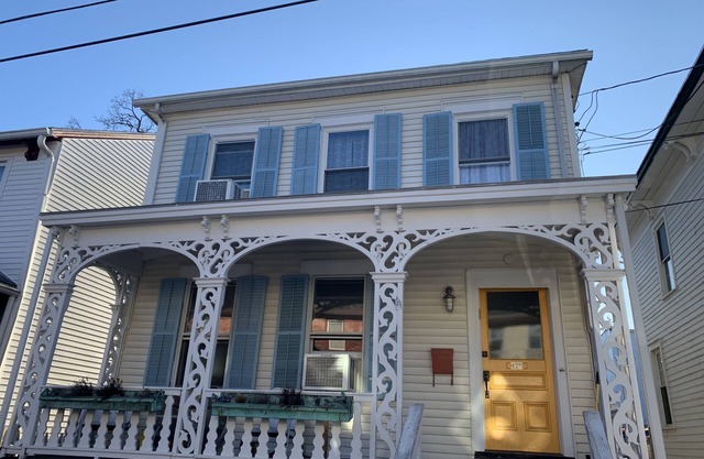 The Strand House with hot tub
