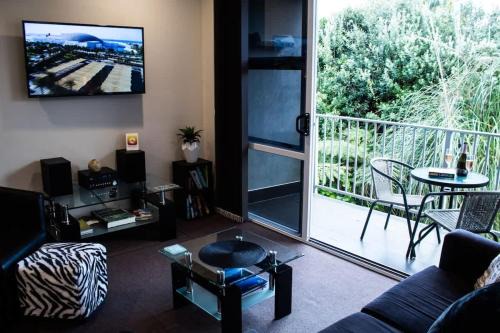 The Strandon - loft style central apartment