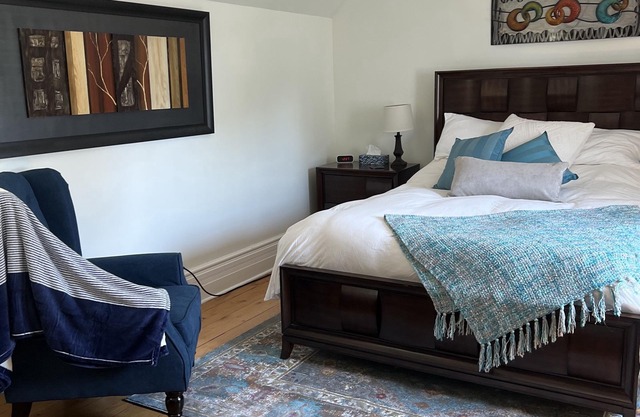 The Stray Cat Inn, features 3 guest rooms in Westport