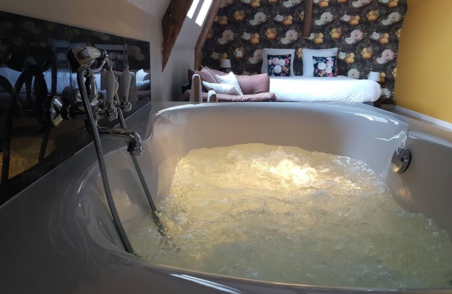 The Suite with individual SPA "Rêverie de Brocéliande