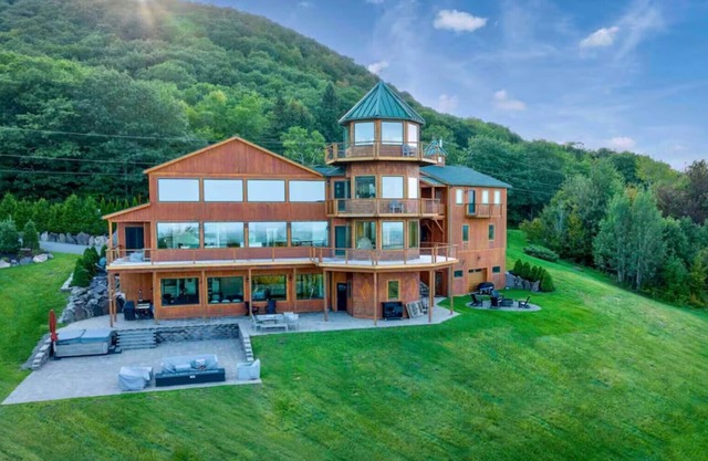 The Summit House - Private Upstate Estate with Unmatched Mountain Views