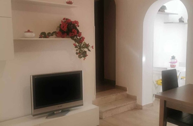 The Sunflower, whole house 5 minutes from Museum, Cathedral, beach and movida