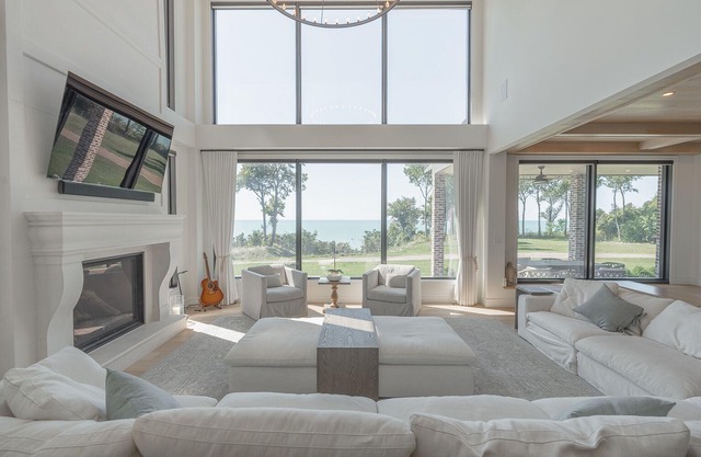The Sunset Estate - Lake Huron's most luxurious short term rental