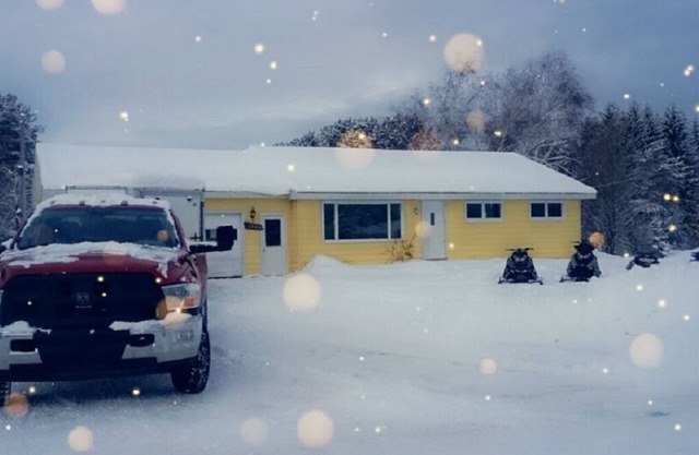 Die Sunshine Shack von Newberry Michigan ist bequem gelegen und bietet Platz für bis zu 8 Personen