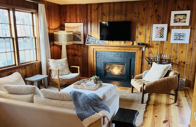 The Sweet Retreat - Less than 1/2 mile to Dennis Port beaches