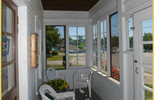 Das Tenbrook House in der BackBay Marina