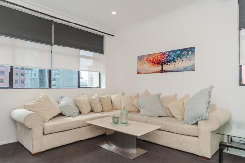 The Terrace CBD Apt for Work & Play