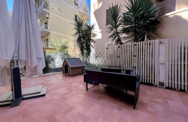 The terrace of Maria, Metro C