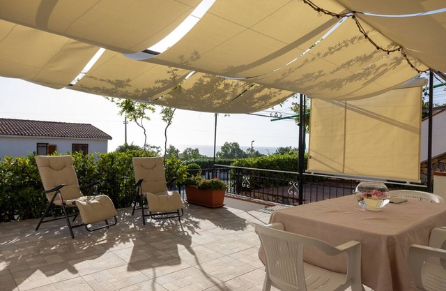 The Terrace on the Island, modern house with sea view equipped with all amenities
