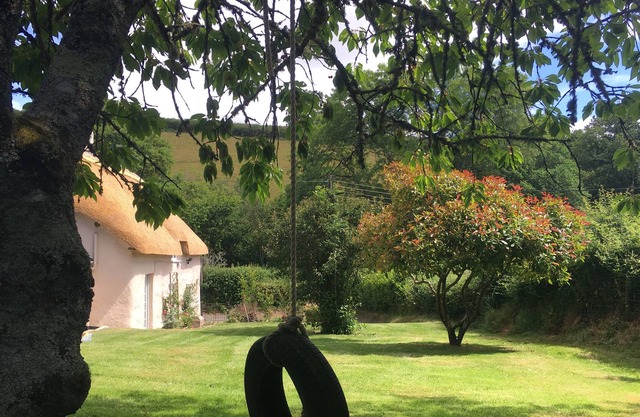 The Thatched House, Dartmoor - Ein wunderschönes Ferienhaus in atemberaubenden Gärten