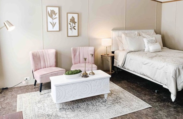 THE TIFFANY - One Bedroom Studio Apartment