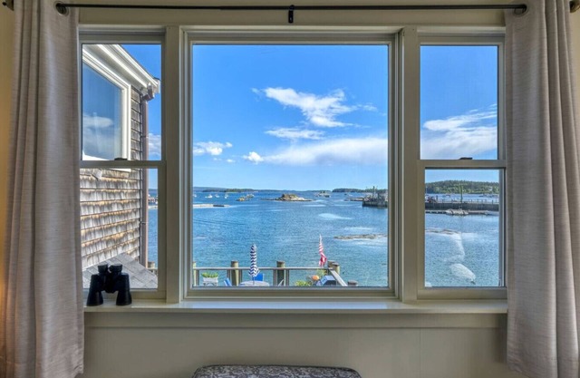 The Timberwind - Inn on the Harbor