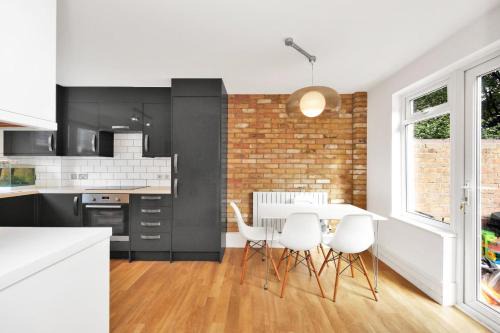 The Tower Bridge Lodge