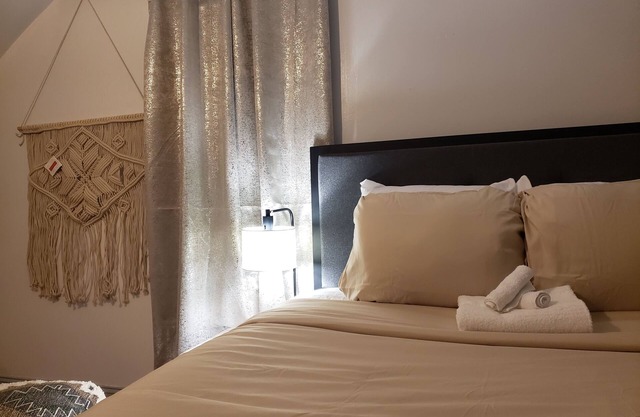The Townhouse at The South Side -4 Bed